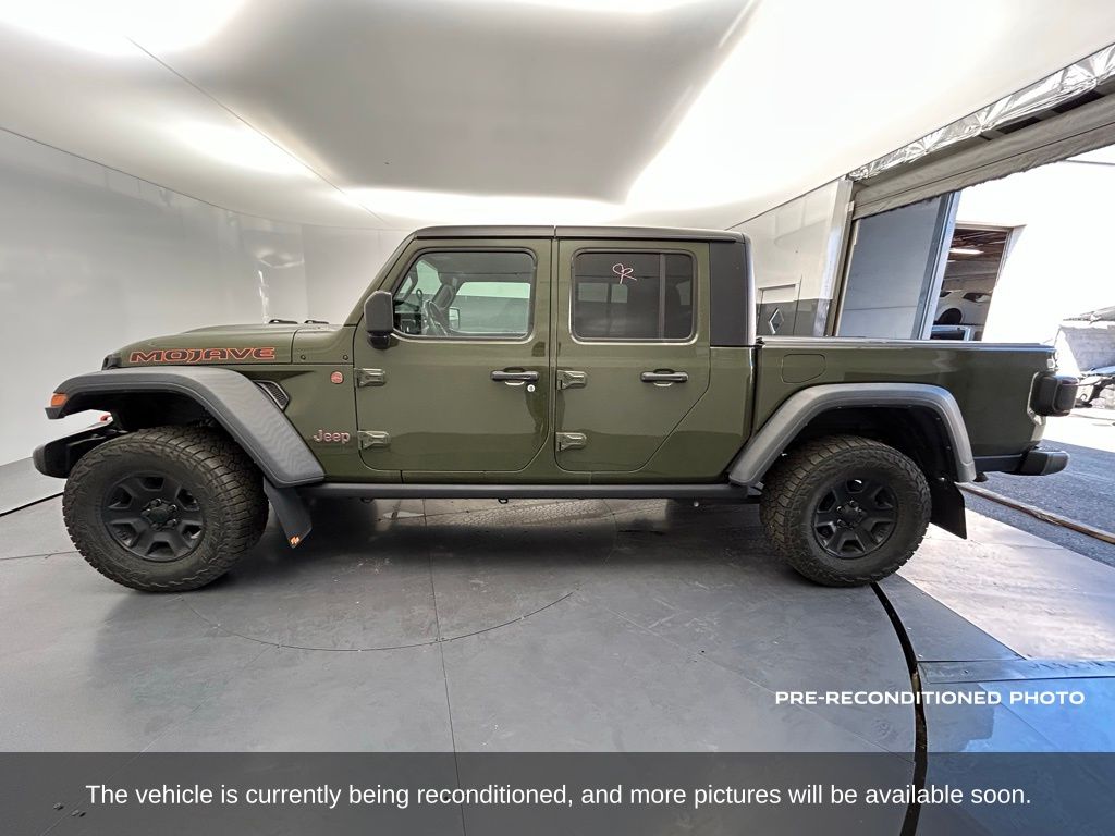 2021 Jeep Gladiator Mojave photo 2