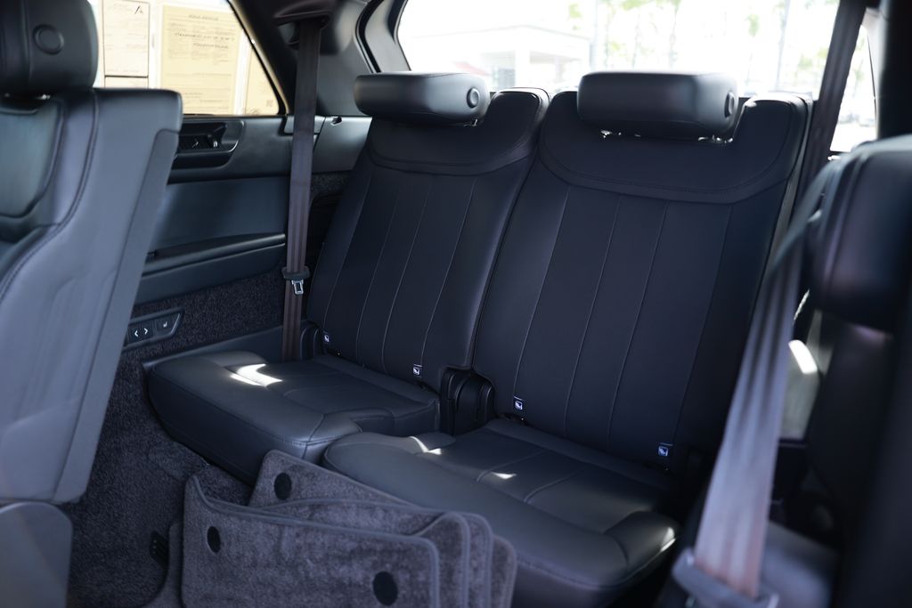 2025 Land Rover Range Rover SE - Photo 33