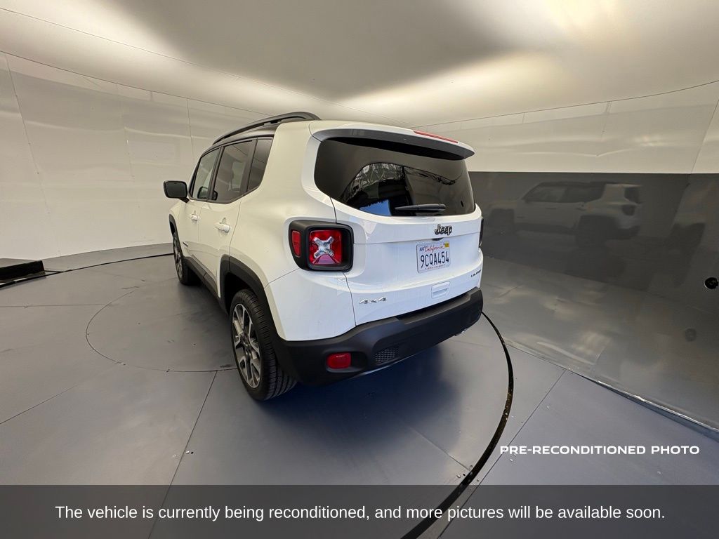 2022 Jeep Renegade Limited photo 3