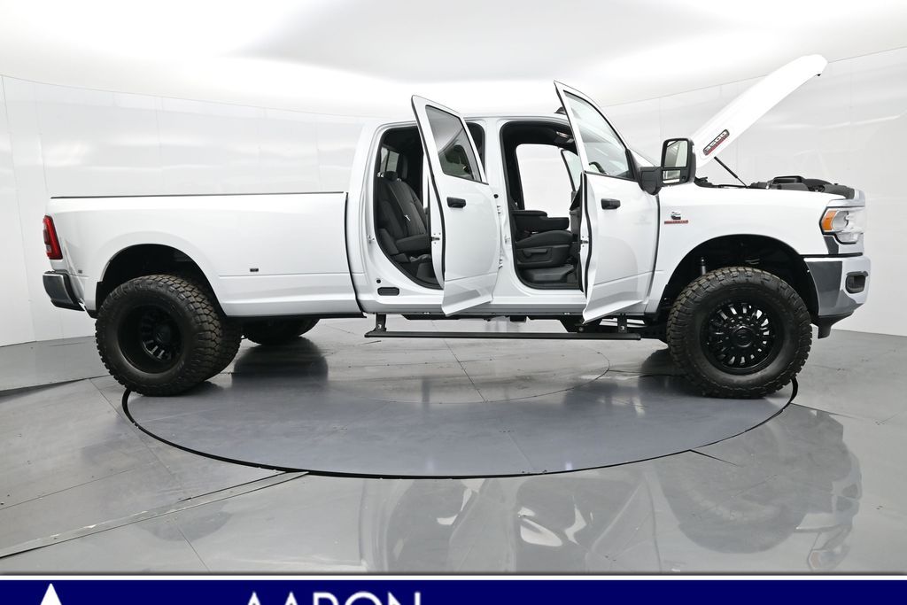 2024 Ram 3500 Tradesman photo 3