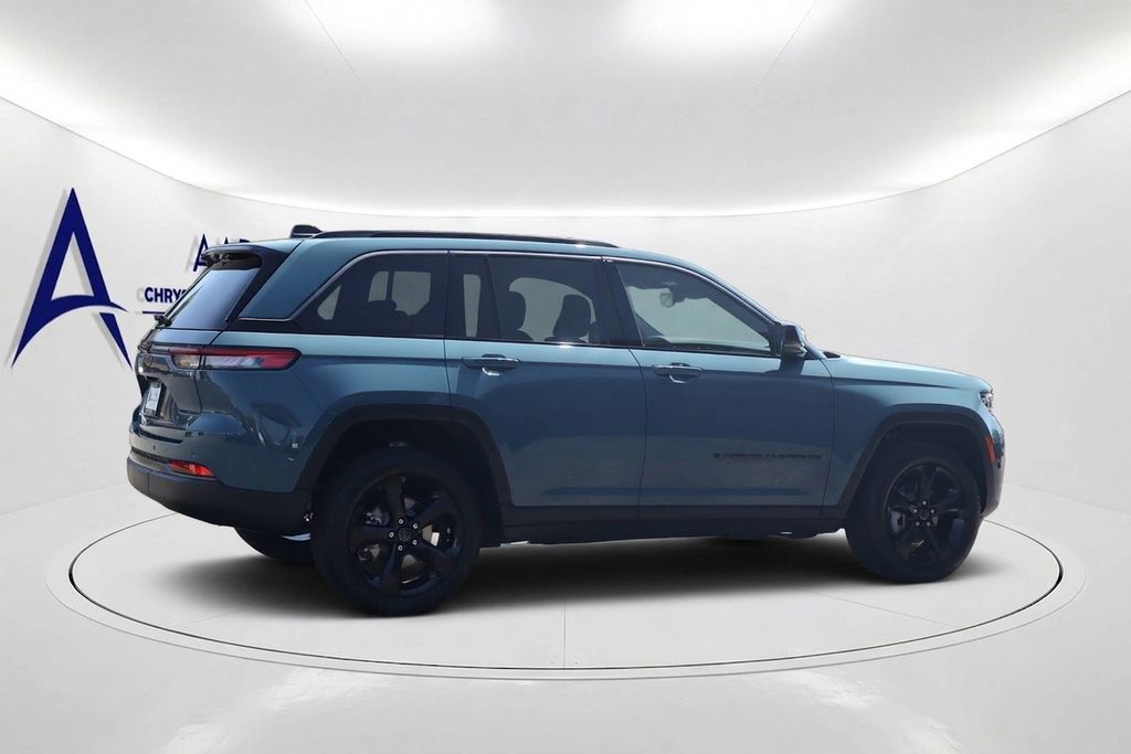 New 2027 Jeep Grand Cherokee Limited Sport Utility