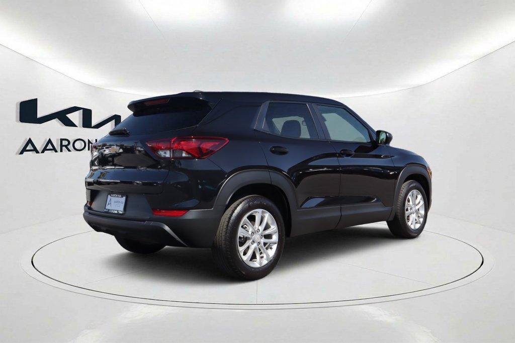 Used 2025 Chevrolet Trailblazer LS SUV