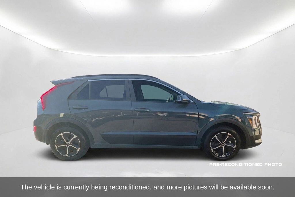 Used 2025 Kia Niro Plug-In Hybrid EX SUV