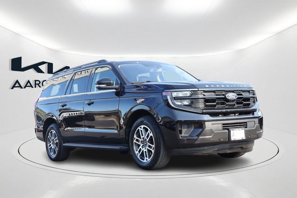 Used 2025 Ford Expedition Max Active SUV