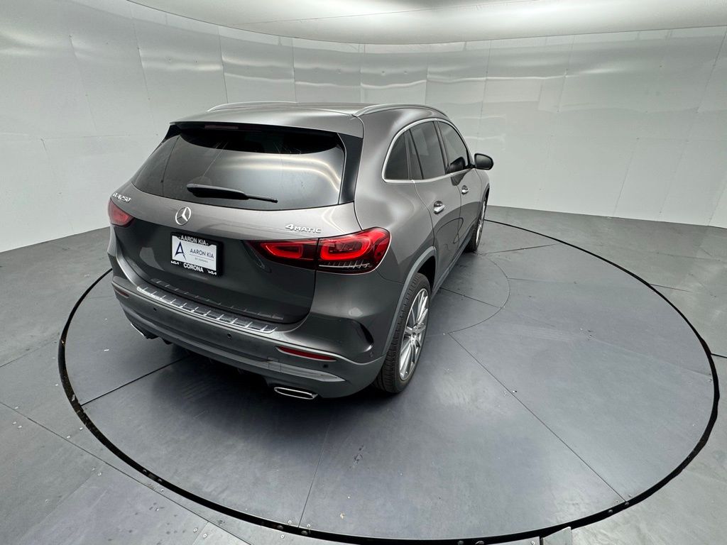 2022 Mercedes-Benz GLA 250 4MATIC photo 5
