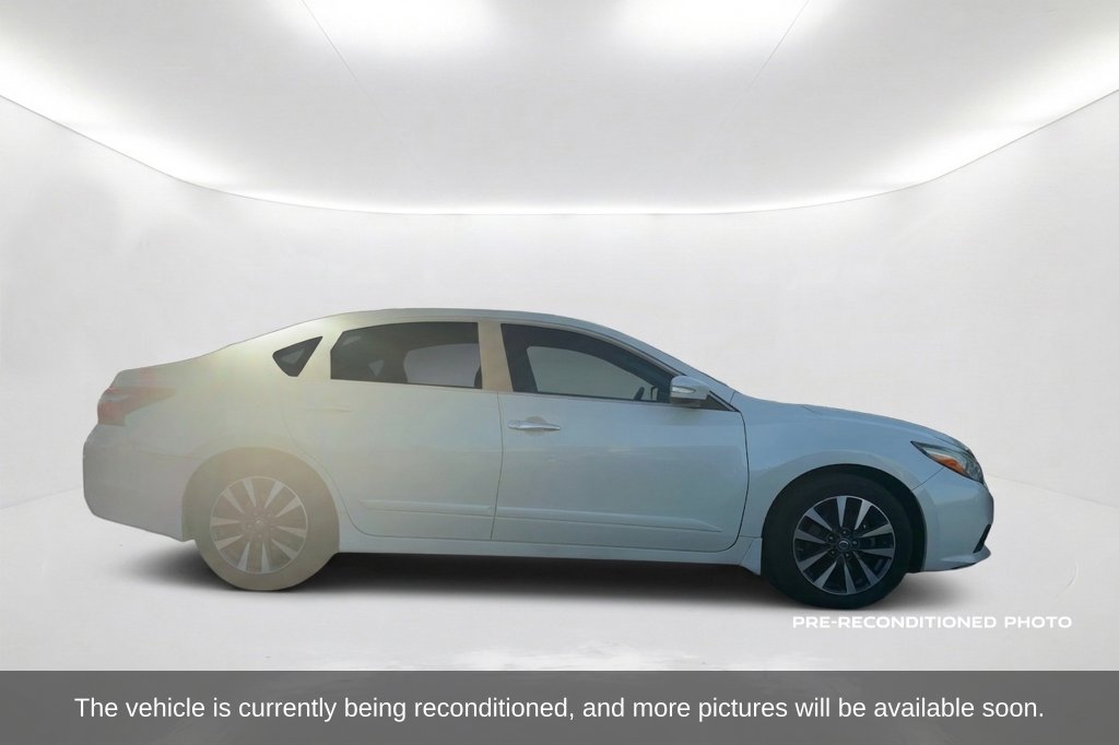 Used 2016 Nissan Altima 2.5 SV Sedan