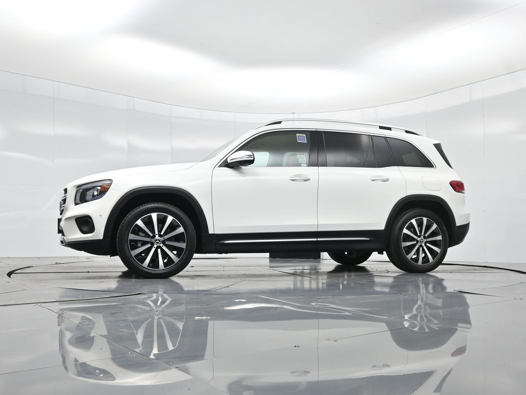 2022 Mercedes-Benz GLB 250 photo 5