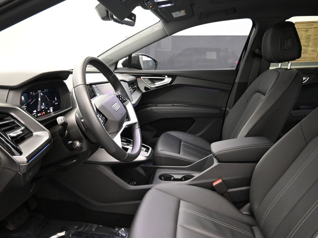 2024 Audi Q4 e-tron 55 Premium photo 3