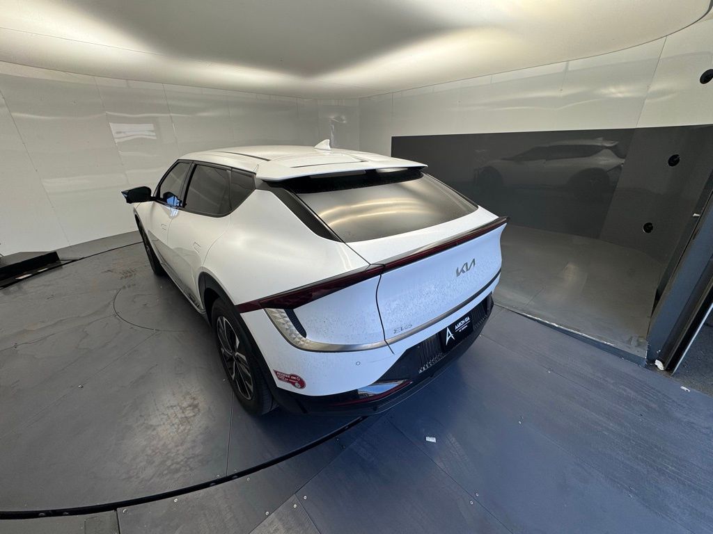 2024 Kia EV6 Light Wind photo 3