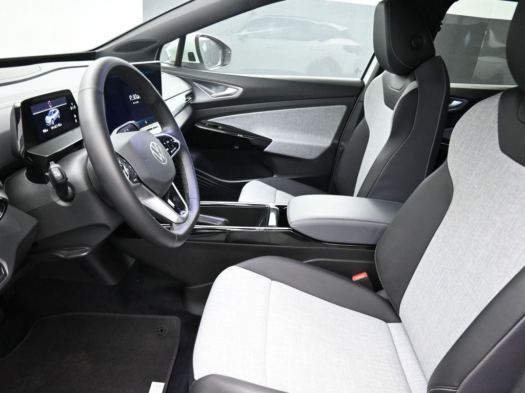 2024 Volkswagen ID.4 Pro photo 3