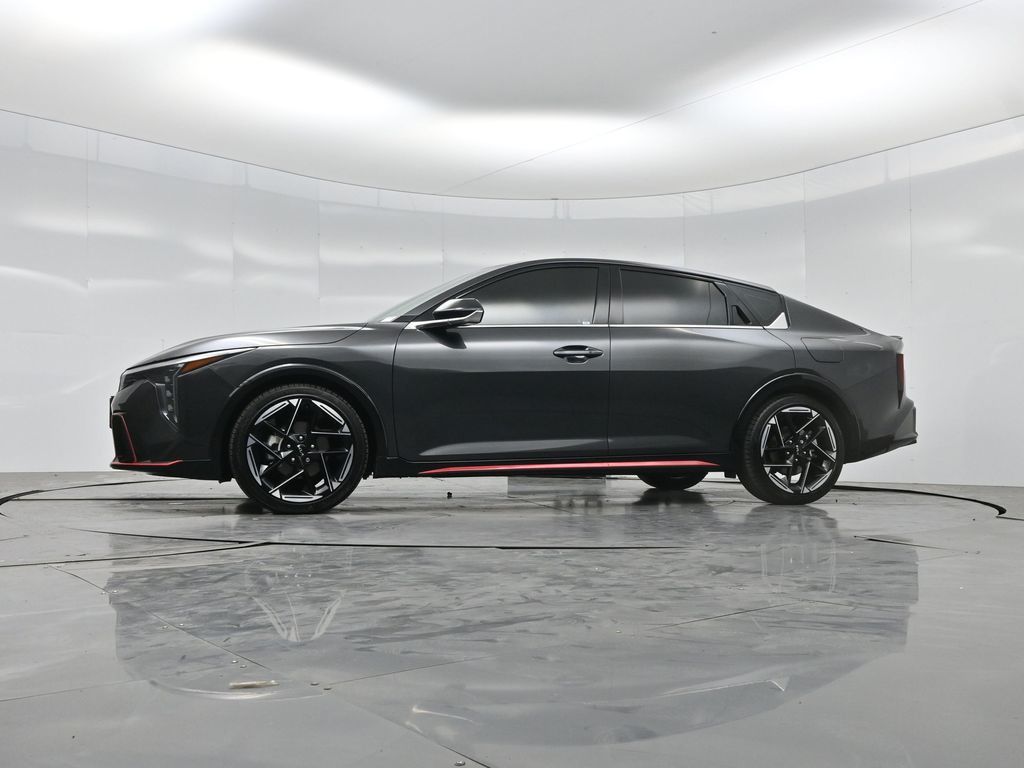 2025 Kia K4 GT-Line photo 5