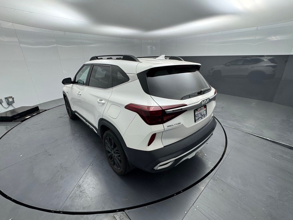 2022 Kia Seltos Nightfall photo 3