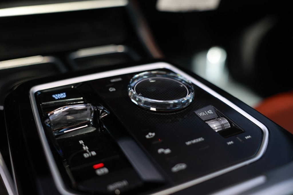 2025 BMW i7 M70 - Photo 30