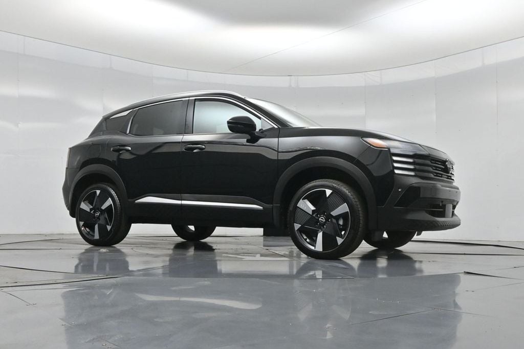 Used 2026 Nissan Kicks SR SUV