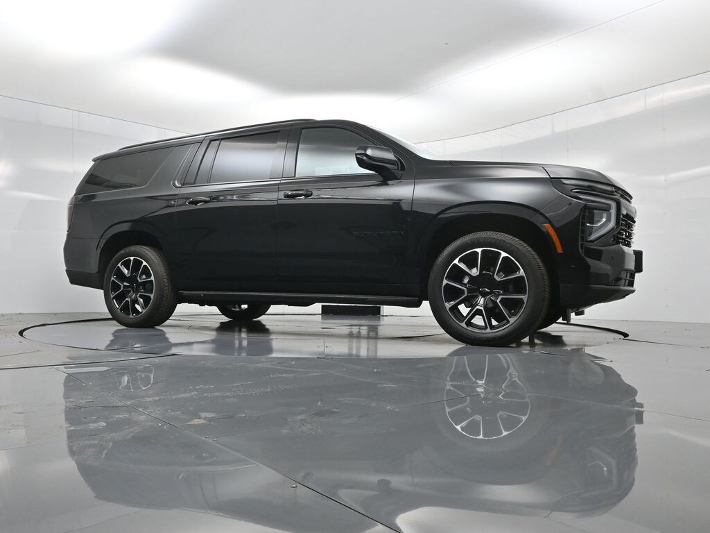 Used 2025 Chevrolet Suburban RST SUV
