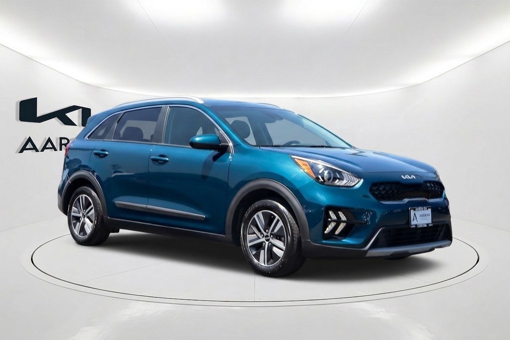 Used 2022 Kia Niro LXS SUV