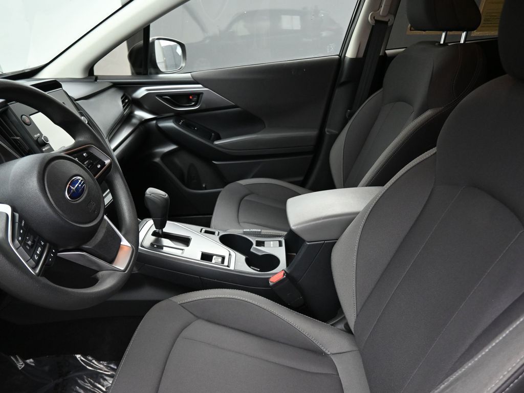 2024 Subaru Impreza Base photo 3