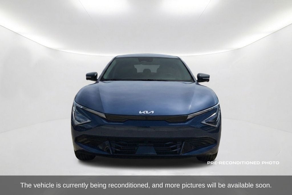Used 2025 Kia EV6 Wind with VIN 5XYC34JA1SG005904 for sale in Corona, CA