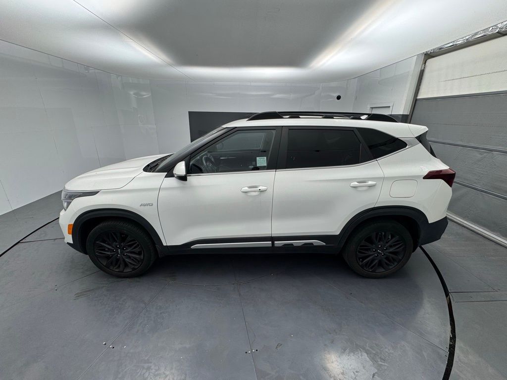 2022 Kia Seltos Nightfall photo 2