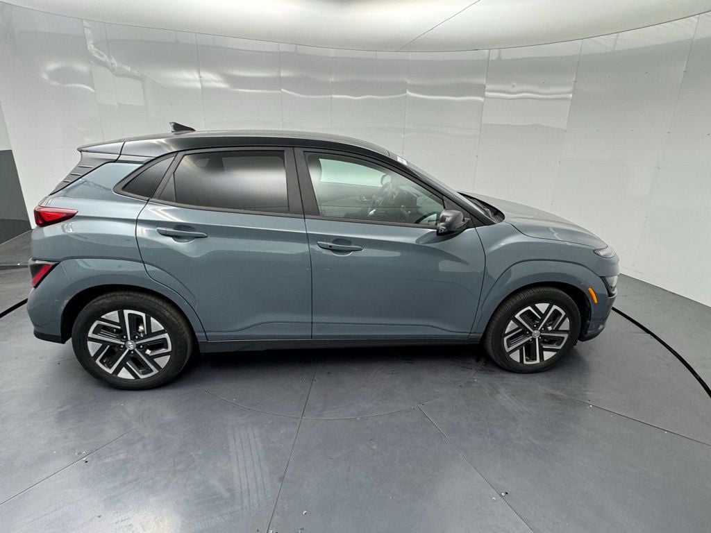 2023 Hyundai Kona Electric SE photo 6