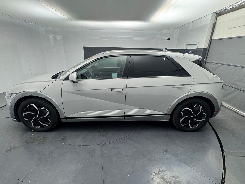 2024 Hyundai IONIQ 5 Limited photo 2
