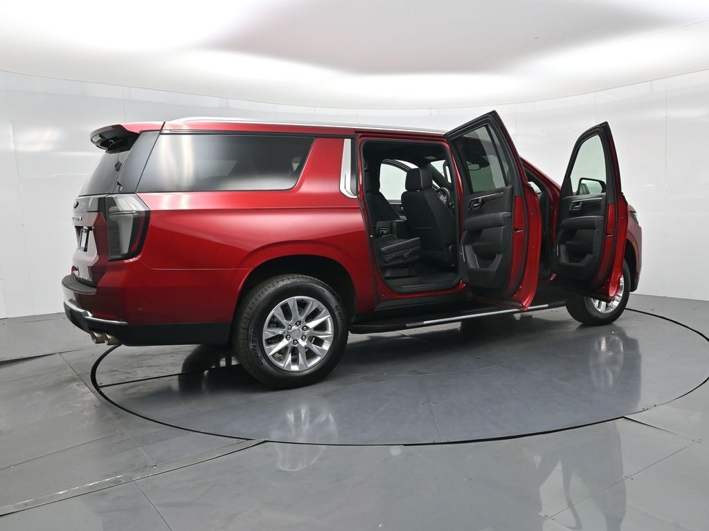Used 2025 Chevrolet Suburban Premier SUV
