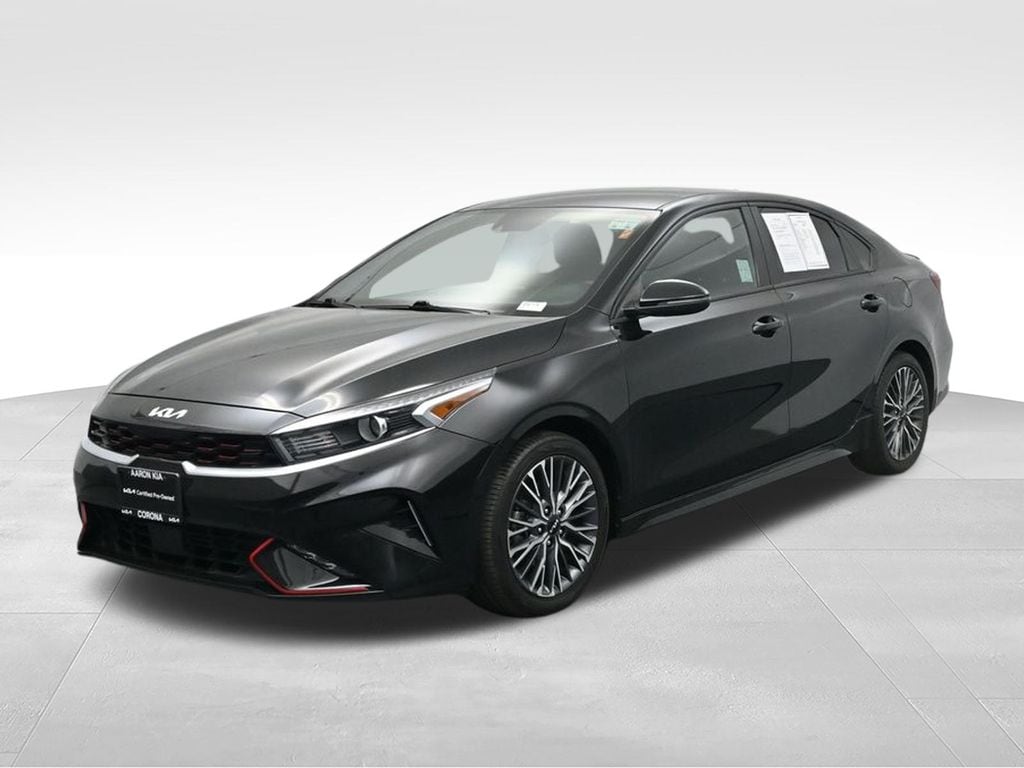 2023 Kia Forte GT-Line AT's photo