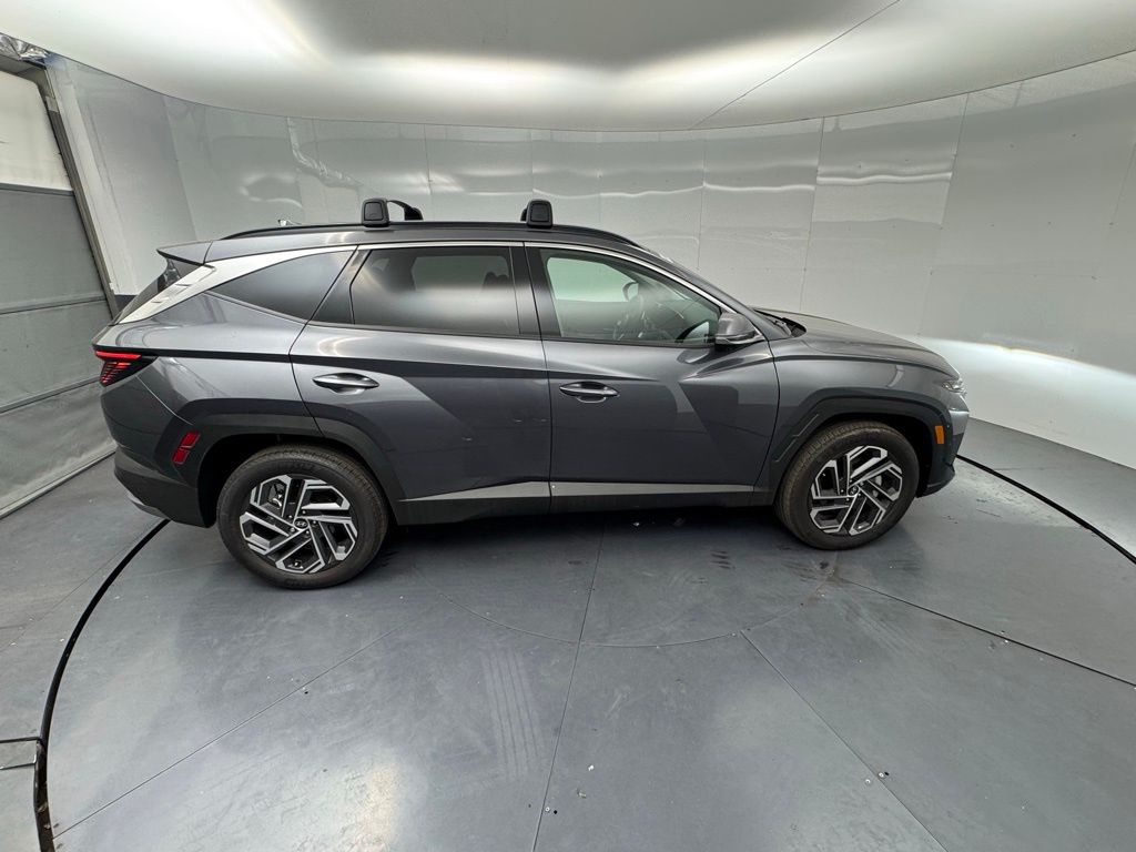 2025 Hyundai Tucson Hybrid Limited photo 6