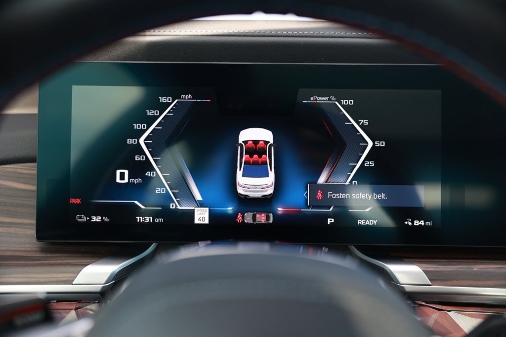 2025 BMW i7 M70 - Photo 19