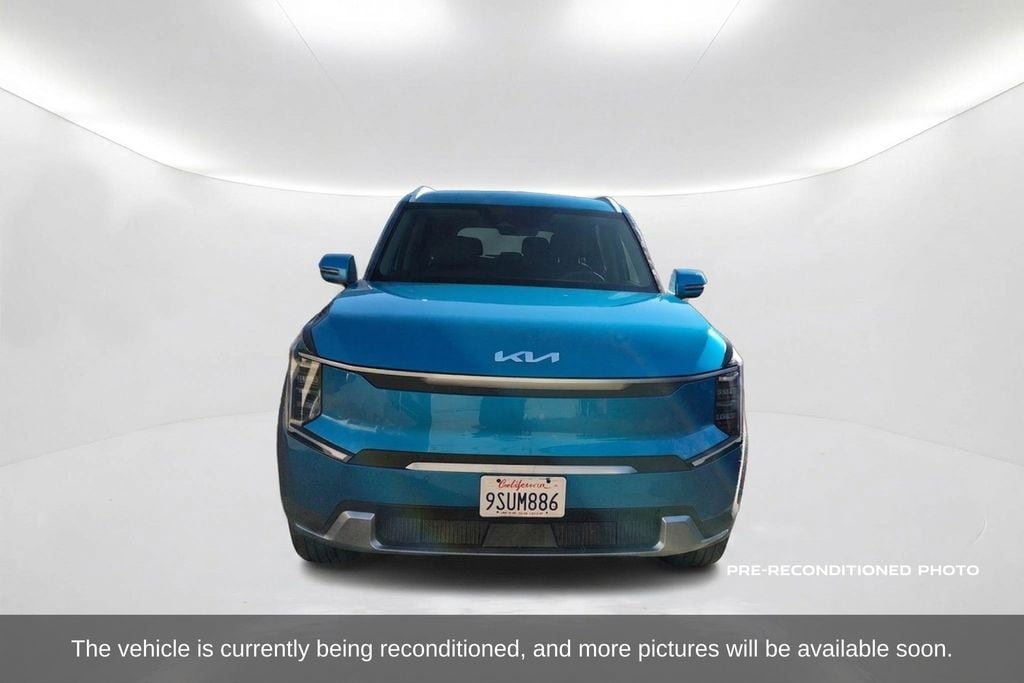 Used 2025 Kia EV9 Wind with VIN 5XYAFFS53SG003728 for sale in Corona, CA