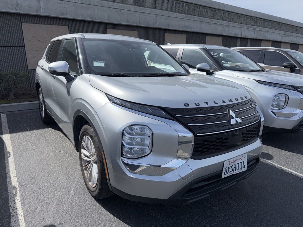 Used 2022 Mitsubishi Outlander ES CUV