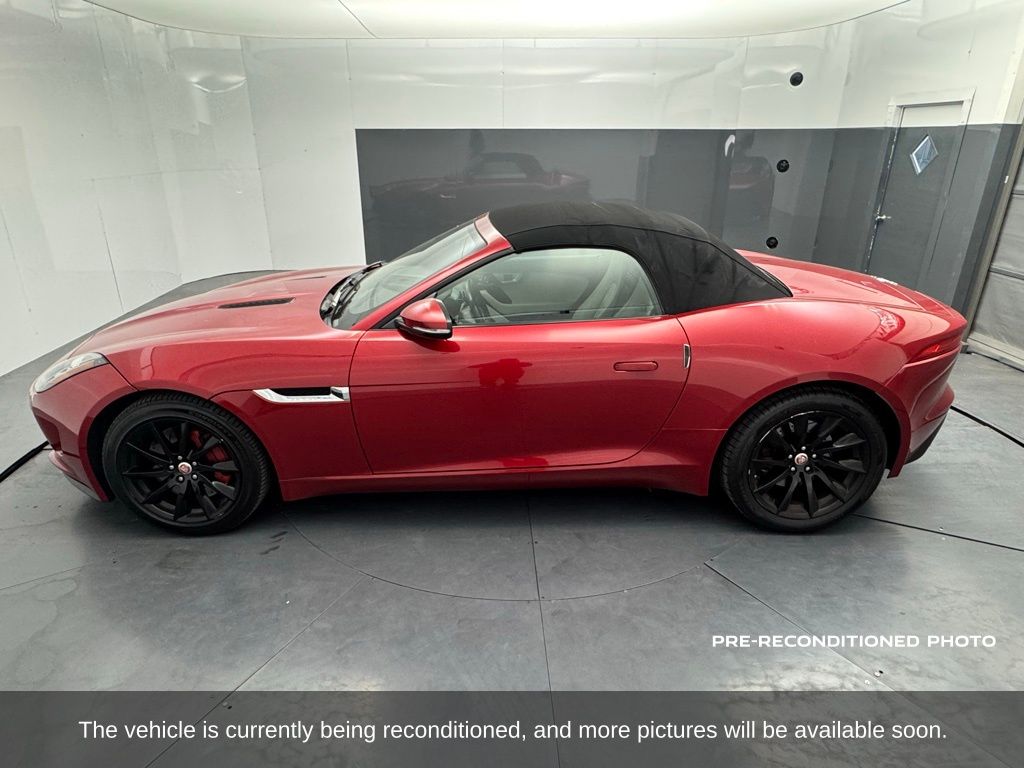 2015 Jaguar F-TYPE photo 2