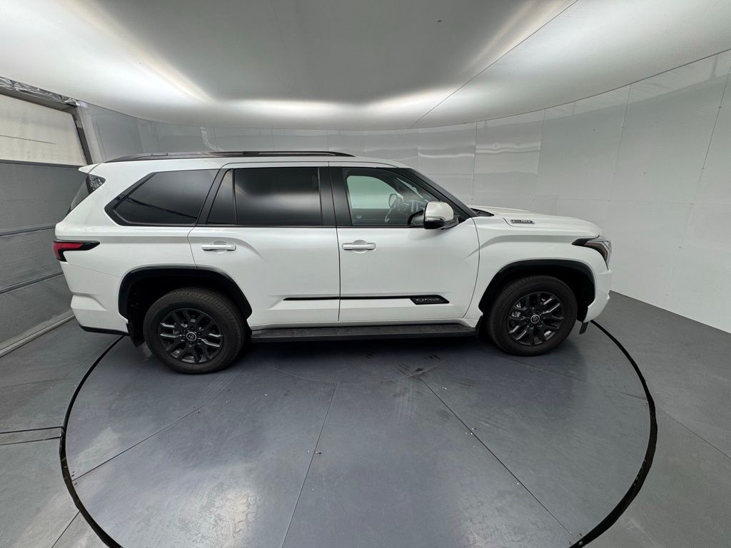 2024 Toyota Sequoia Platinum photo 6