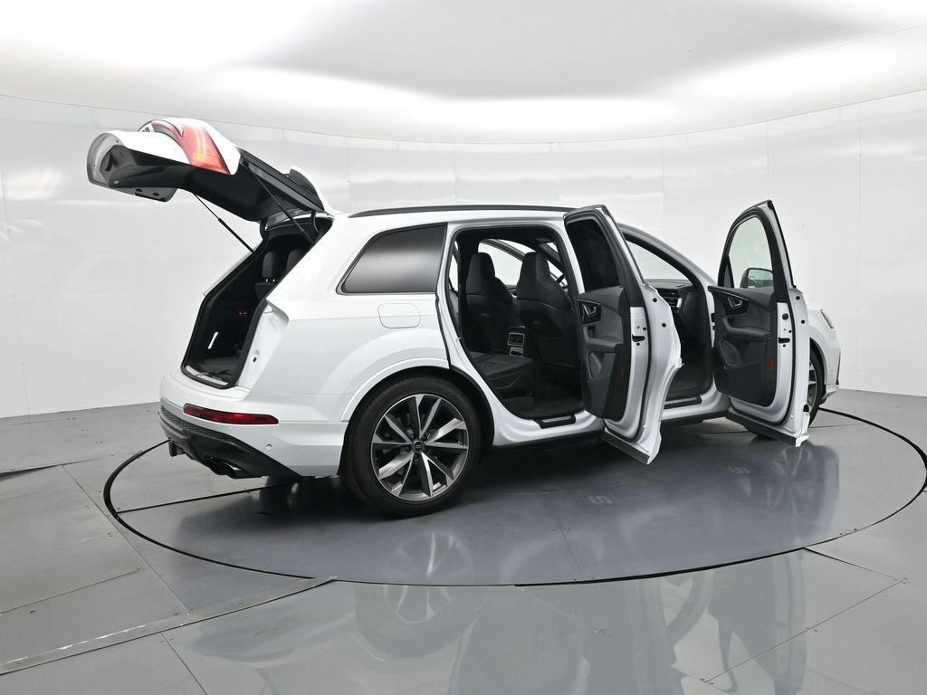 2023 Audi SQ7 4.0T Premium Plus photo 4