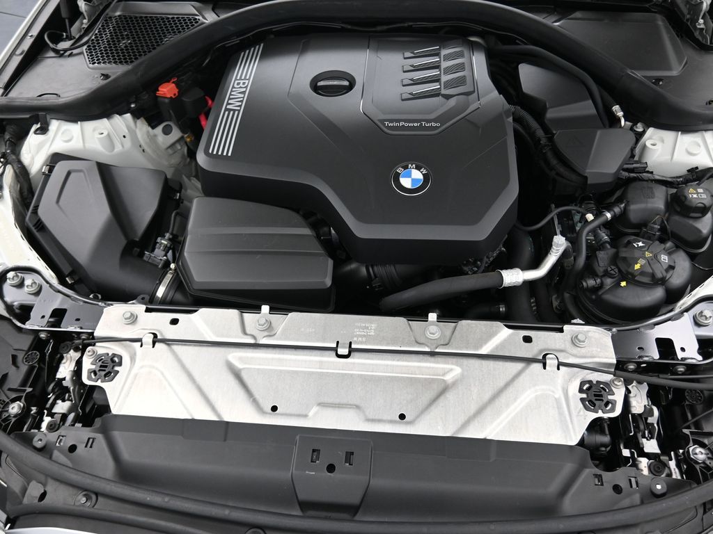 2023 BMW 330i photo 6