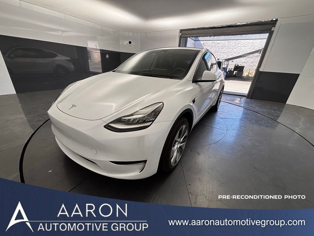 2023 Tesla Model Y Long Range Dual Motor All-Wheel Drive's photo