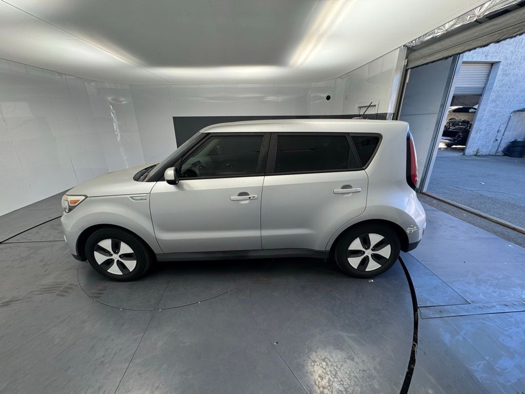 Used 2016 Kia Soul EV-E with VIN KNDJP3AE8G7016251 for sale in Lake Elsinore, CA