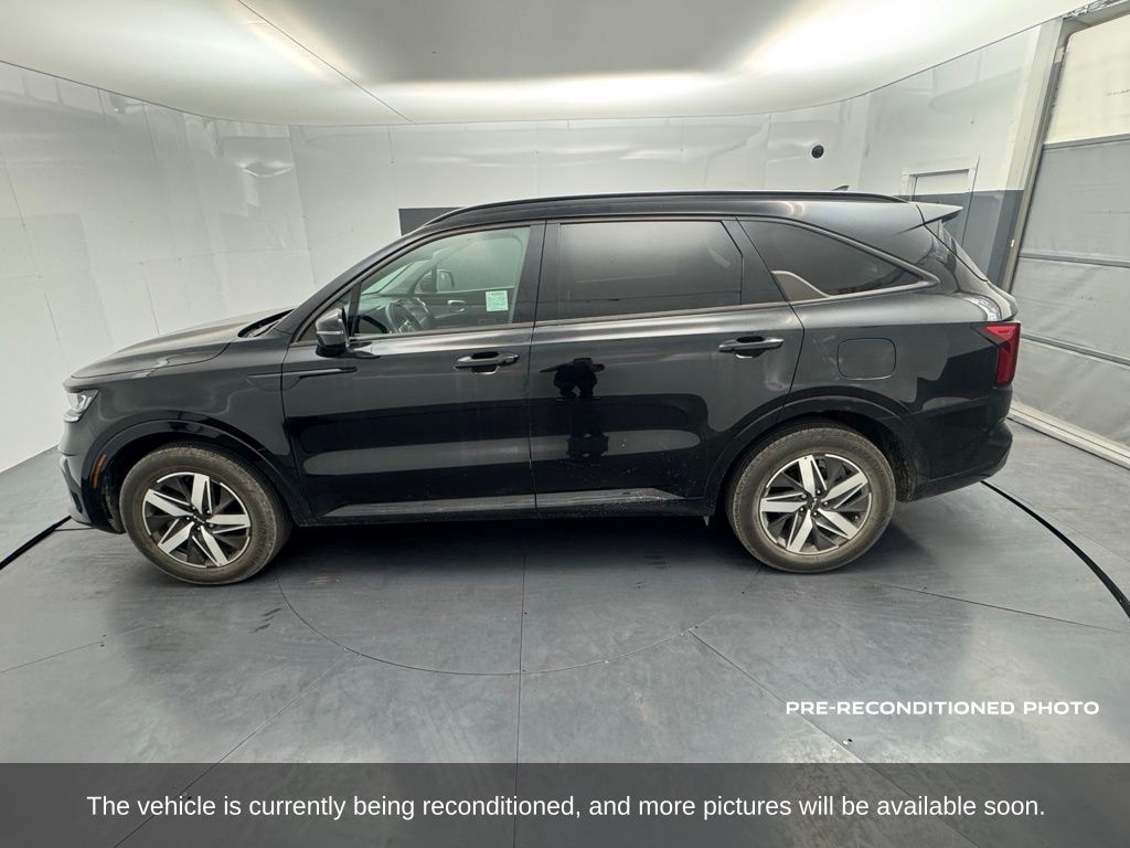 2023 Kia Sorento S photo 2