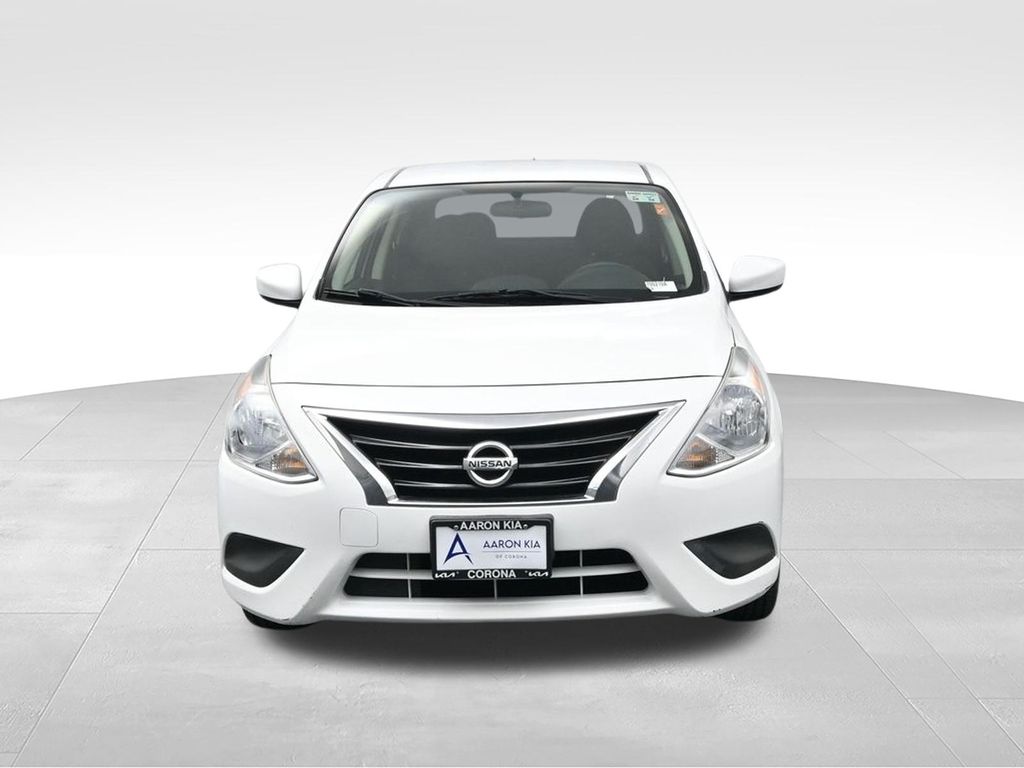 2016 Nissan Versa 1.6 SV CVT's photo