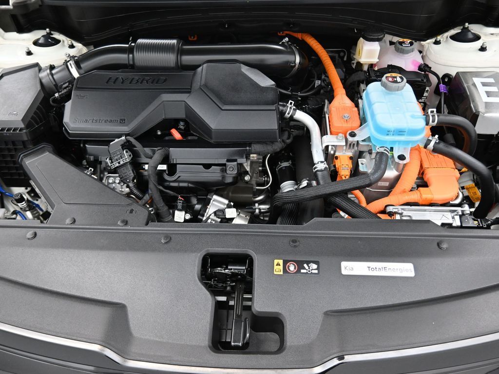 2025 Kia Sportage Plug-In Hybrid X-Line Prestige photo 6