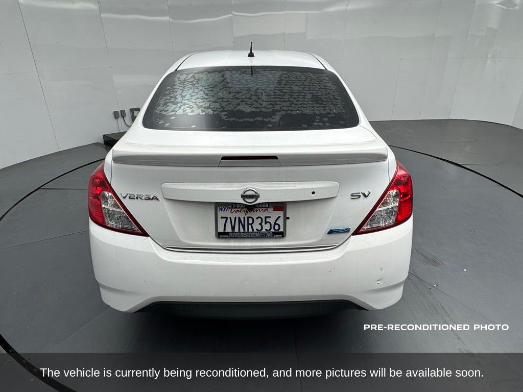2016 Nissan Versa 1.6 SV photo 4