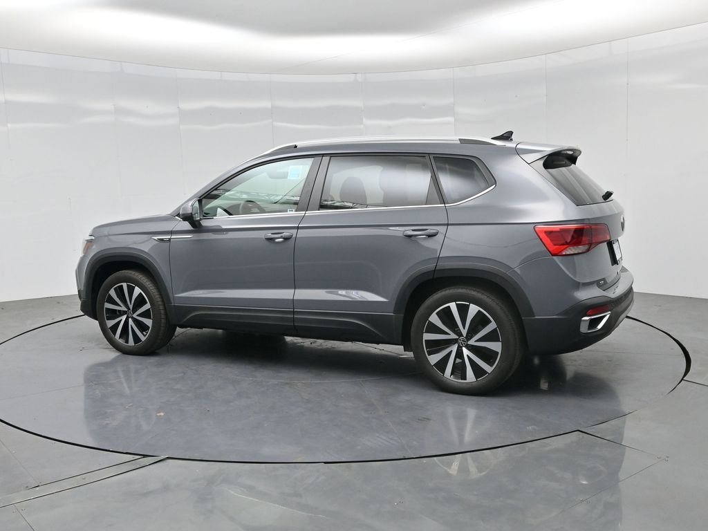 2023 Volkswagen Taos 1.5T SE photo 4