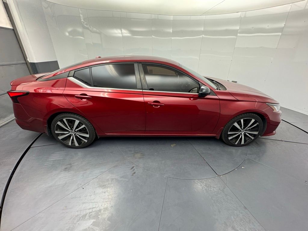 2019 Nissan Altima 2.5 SR photo 6