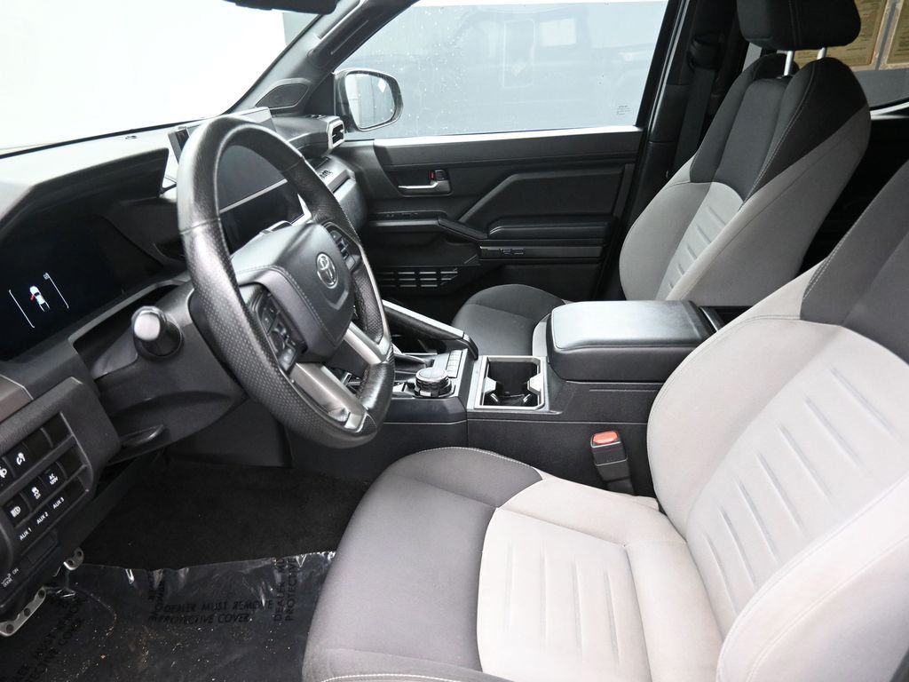 2024 Toyota Tacoma SR5 photo 3