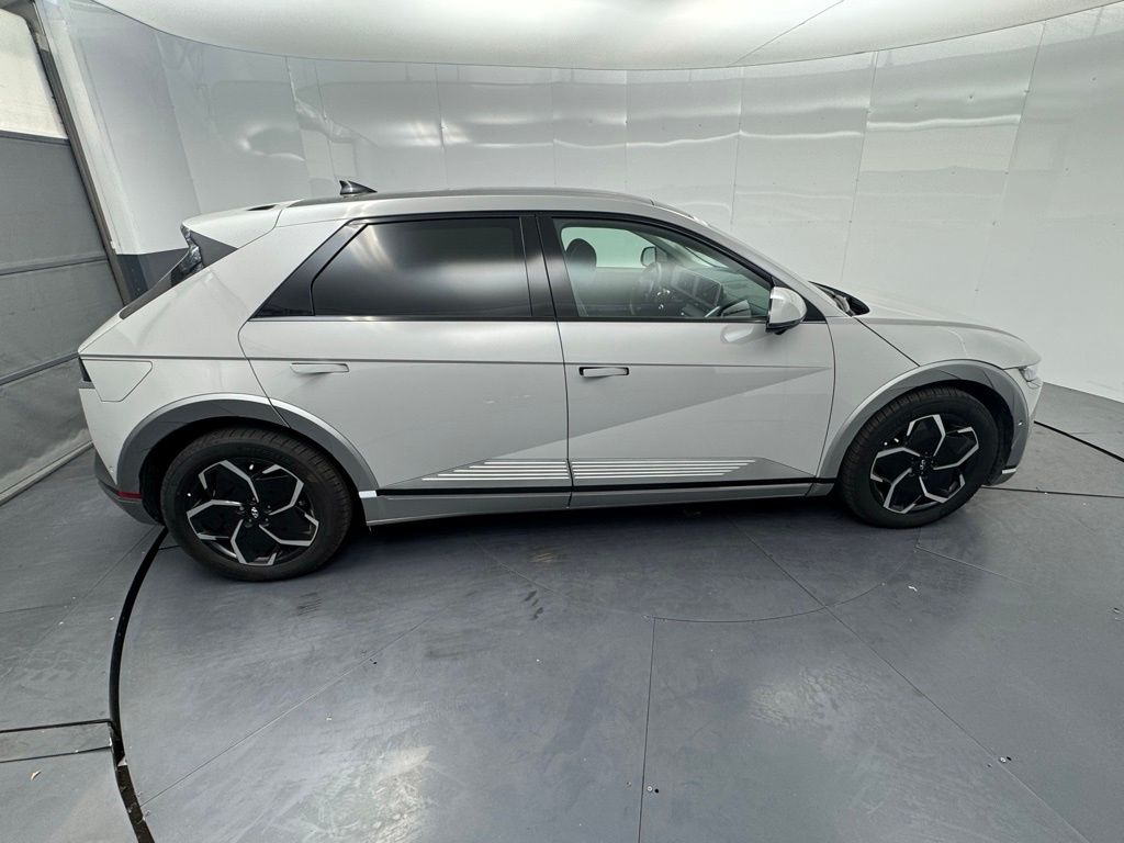 2024 Hyundai IONIQ 5 Limited photo 6