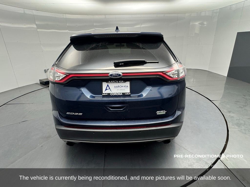 2017 Ford Edge SEL photo 4