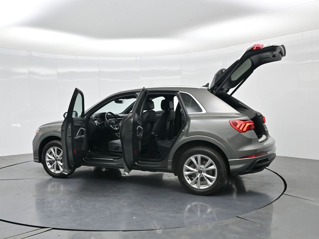 2025 Audi Q3 45 S line Premium photo 2