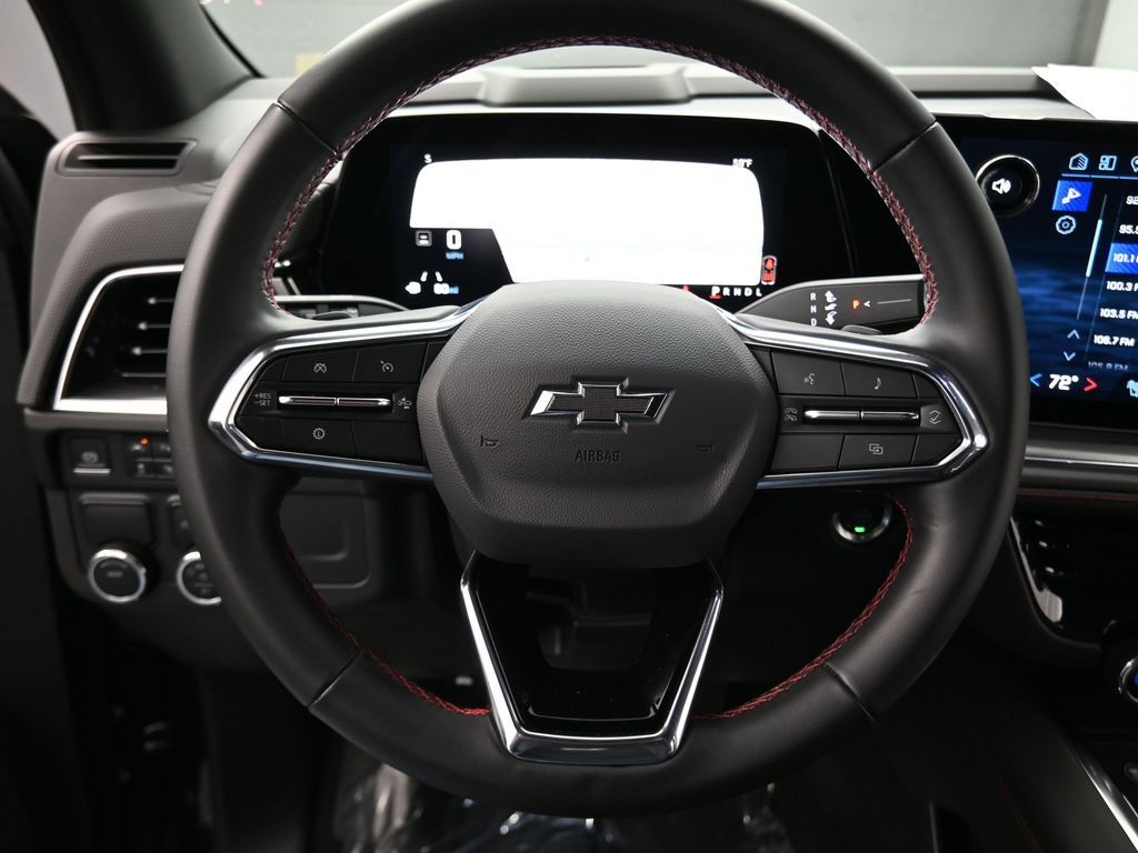 2025 Chevrolet Suburban RST photo 6