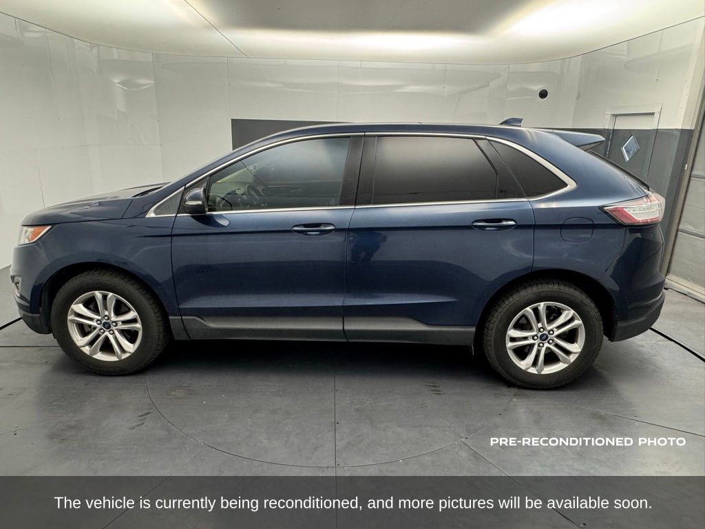 2017 Ford Edge SEL photo 2