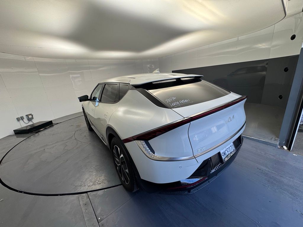 2024 Kia EV6 Light Wind photo 3